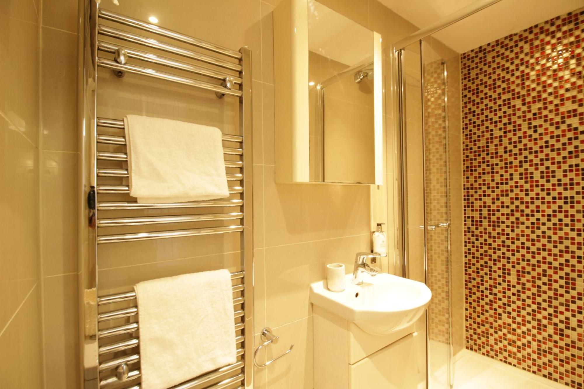 Queen Victoria Apartments London Bilik gambar