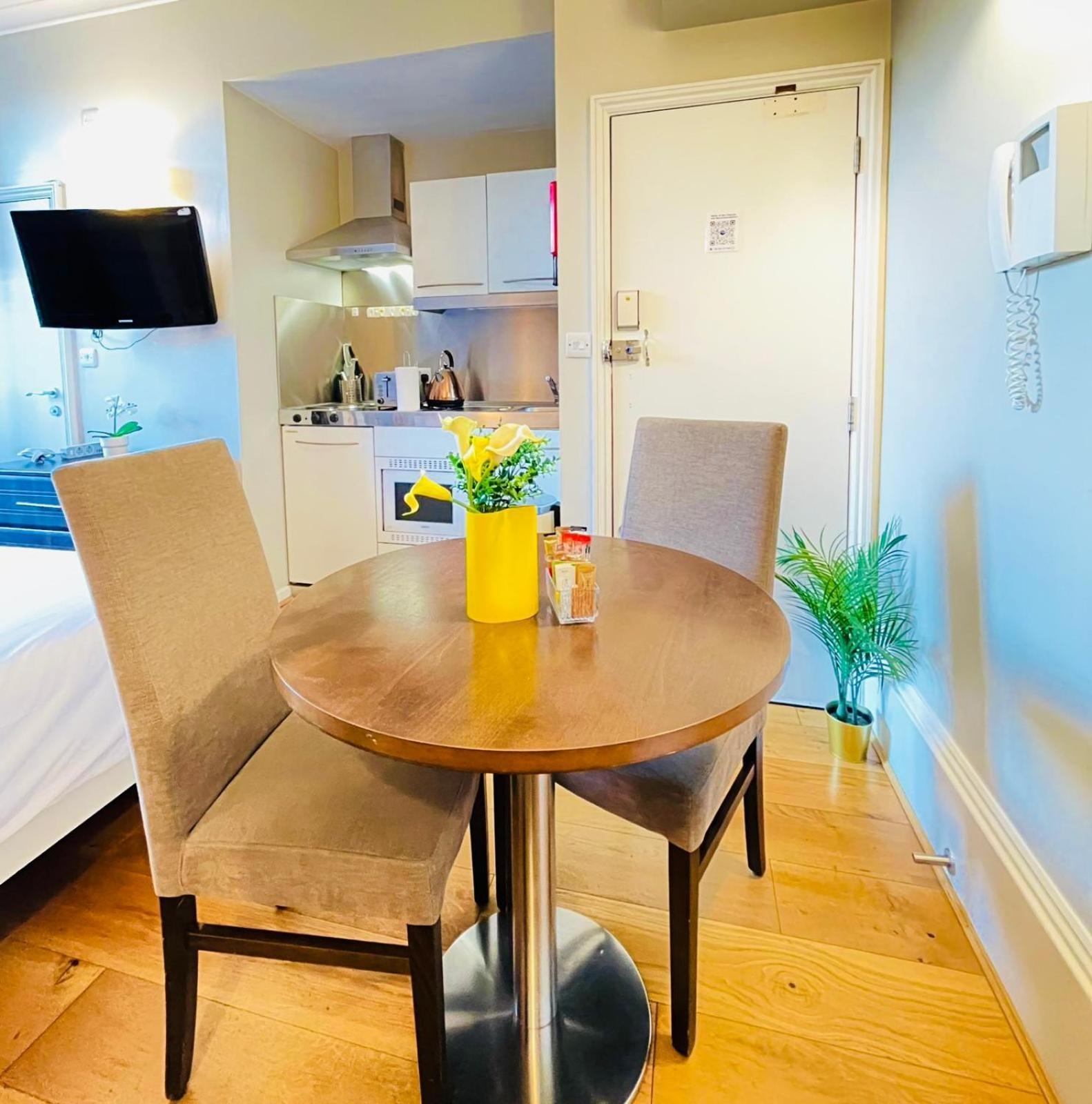 Queen Victoria Apartments London Luaran gambar